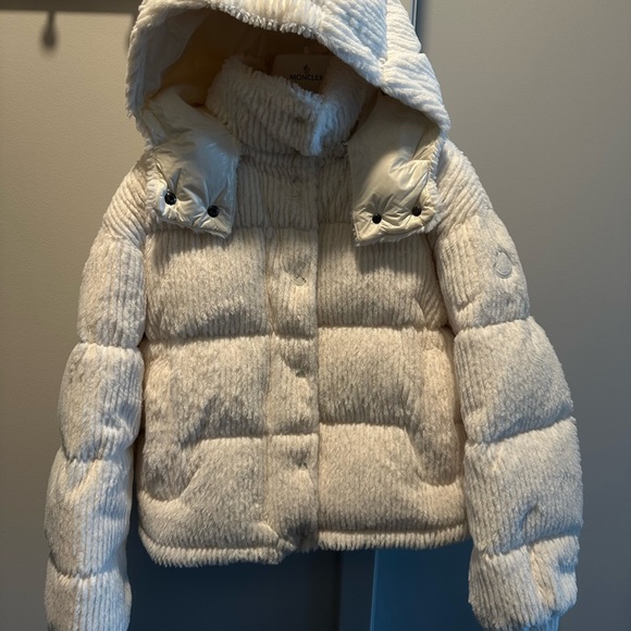 Moncler White Daos Faux-Fur Down Jacket 00 - Picture 2 of 10